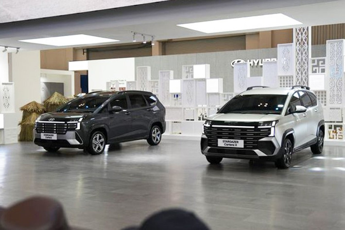 Tuy nhiên, mức giá này có thể nhỉnh hơn khi về Việt Nam vào thời gian sắp tới. Hiện tại, Stargazer ở Việt Nam có giá từ 489 triệu - 599 triệu đồng, đây được xem là mức giá canh tranh nhất nhì phân khúc MPV cỡ nhỏ hiện nay.