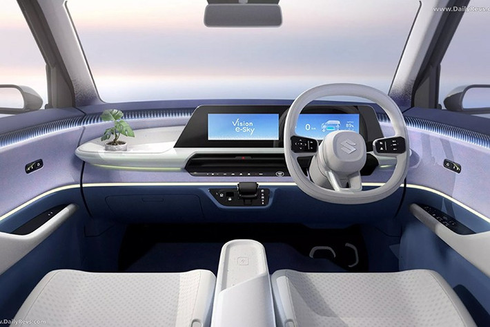 Theo công bố của Suzuki, mẫu xe concept này sở hữu kích thước dài x rộng x cao lần lượt 3.395 x 1.475 x 1.625 mm. Như vậy, xe cao hơn đàn anh Suzuki S-Presso trong khi chiều dài và chiều rộng đều nhỏ hơn. Giống như ngoại thất, nội thất của Suzuki Vision e-Sky cũng mang phong cách hiện đại.