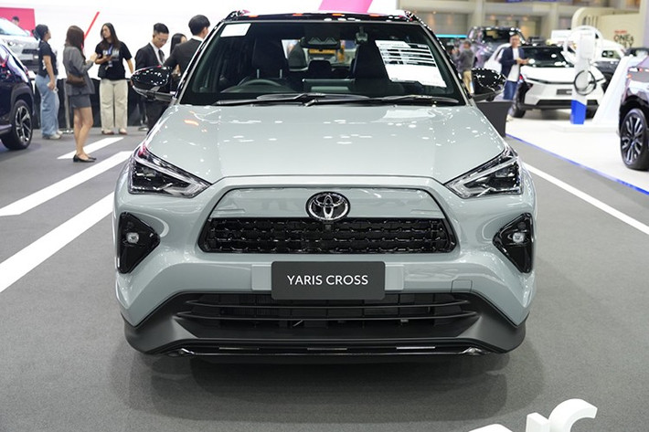 Toyota Yaris Cross HEV 2026 mới sẽ được Toyota Thái Lan áp dụng chính sách bảo hành lên tới 5 năm hoặc 150.000 km cho toàn xe và 10 năm không giới hạn số km cho hệ thống pin hybrid.