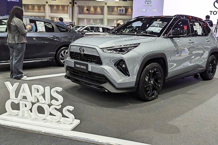 Xe sử dụng hệ truyền động hybrid 1.5L mã 2NR-VEX, động cơ xăng 4 xi-lanh DOHC dung tích 1.496 cc sản sinh công suất 91 mã lực và mô-men xoắn 121 Nm. Kết hợp với mô-tơ điện công suất 80 mã lực và 141 Nm, tổng công suất đạt 111 mã lực.