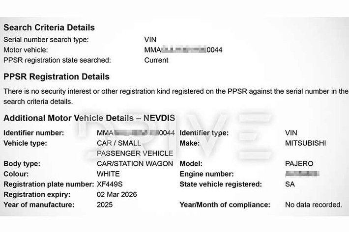 Đáng chú ý, chiếc xe này được cơ quan đăng kiểm ghi nhận là “Mitsubishi Pajero 2025”, chứ không phải “Pajero Sport”, làm dấy lên kỳ vọng rằng tên gọi Pajero sẽ chính thức trở lại trên phiên bản hoàn toàn mới.