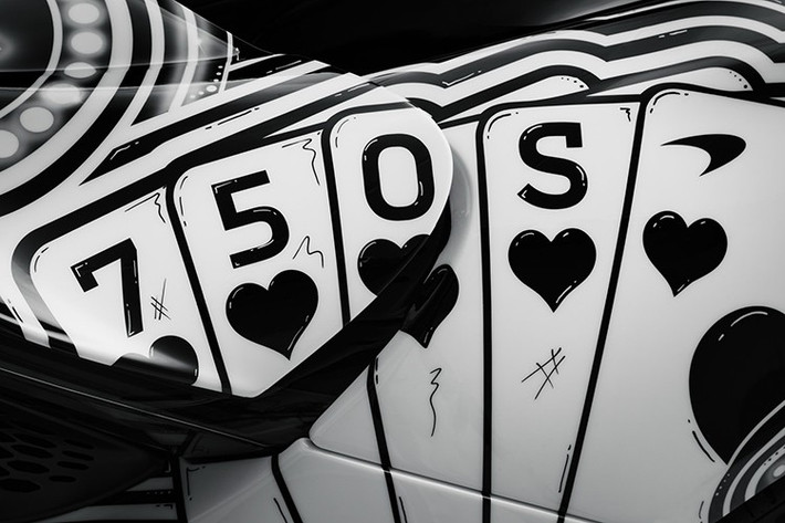 "Dù xuất phát từ câu chuyện thương hiệu hay đam mê của chính khách hàng, MSO tồn tại để biến ý tưởng thành những điều độc đáo và ý nghĩa.”, Jonathan Simms cho biết thêm.