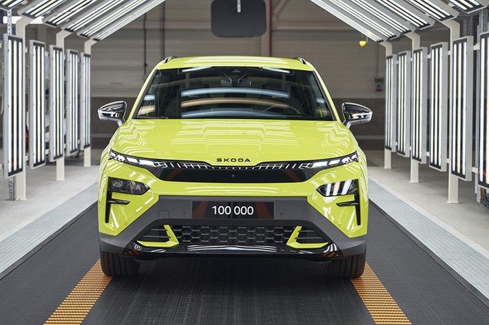 Elroq đang được ưa chuộng hơn dự kiến, với việc Skoda xác nhận đã lắp ráp được hơn 100.000 chiếc chỉ sau hơn 11 tháng. Việc sản xuất đã bắt đầu trở lại vào ngày 21 tháng 1 năm 2025 tại khu phức hợp Mlada Boleslav, cơ sở sản xuất xe chính của hãng xe Séc. Tại thời điểm báo chí đưa tin, Mlada Boleslav cũng được giao nhiệm vụ sản xuất mẫu Enyaq lớn hơn và 4 mẫu xe sử dụng động cơ đốt trong, bắt đầu với mẫu Octavia bán chạy nhất của thương hiệu.