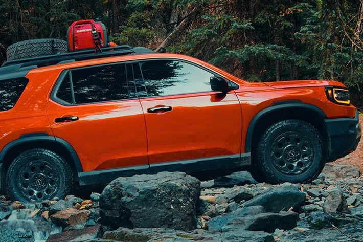 Bản nâng cấp này được kỳ vọng sẽ giúp mẫu xe SUV Honda Pilot thế hệ thứ năm sẽ có sức cạnh tranh mạnh hơn với Hyundai Palisade và Kia Telluride.