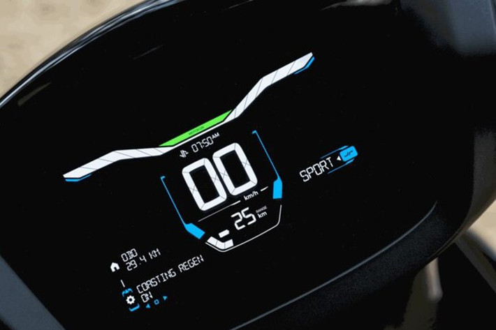 Nhờ đó, Ather 450S được chứng nhận có thể đi được 161 km/lần sạc, đáp ứng tốt nhu cầu về một phương tiện cho nhu cầu di chuyển hàng ngày.