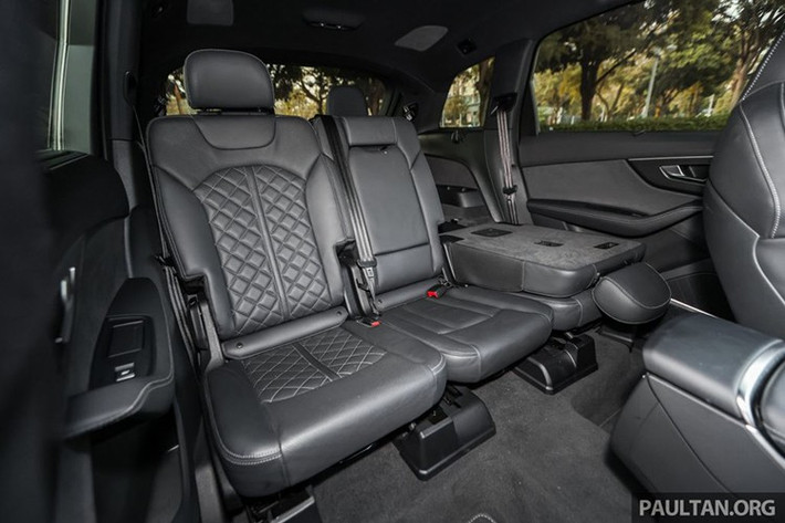 Cung cấp sức mạnh cho Audi Q7 2025 là động cơ xăng V6 3.0L tăng áp TFSI cho công suất 340 mã lực, mô-men xoắn 500 Nm nhờ hệ thống mild-hybrid 48V tích hợp máy phát khởi động bằng dây đai.