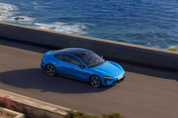 Chưa đầy 2 năm sau khi chính thức bán ra tại thị trường Trung Quốc, Xiaomi SU7 đã được nâng cấp với hàng loạt cải tiến về hiệu năng, an toàn và công nghệ. Dự kiến được mở bán chính thức vào tháng 4/2026, mẫu xe này sẽ có ba phiên bản gồm Standard, Pro và Max.