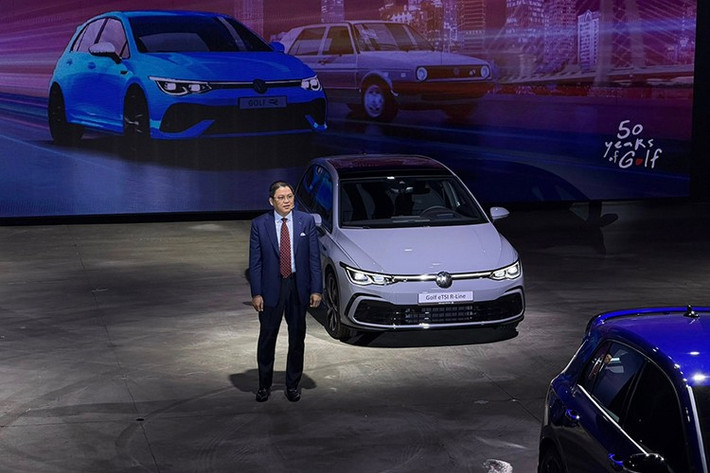 Volkswagen Việt Nam vưa chính thức giới thiệu dòng xe Golf 2025 thế hệ mới tại thị trường Việt Nam, đồng thời tổ chức sự kiện trải nghiệm thương hiệu Volkswagen Experience Day lần đầu tiên tại Công viên Bờ sông Sài Gòn, TP.HCM.