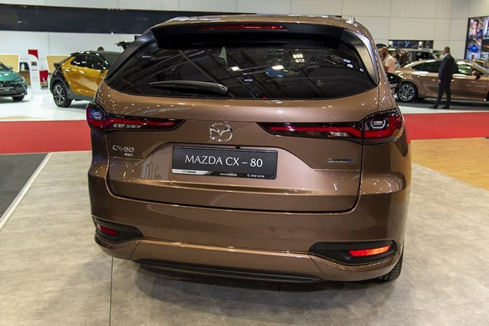 Xe được trang bị đầy đủ công nghệ an toàn tiên tiến gồm: Kiểm soát hành trình thích ứng (Adaptive Cruise Control) với chức năng dừng và khởi động lại, Hỗ trợ kẹt xe (Cruising &amp; Traffic Support), Phanh khẩn cấp thông minh (Smart Brake Support), Cảnh báo mất tập trung và giám sát người lái, Giữ làn và cảnh báo chệch làn, Cảnh báo va chạm trước/sau và điểm mù…