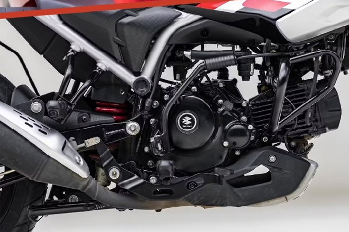 Freedom 125 sử dụng động cơ xi-lanh đơn 125 cc, cho công suất tối đa 9,4 mã lực và mô-men xoắn 9,7 Nm, đi kèm hộp số 5 cấp.