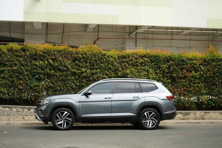 Mức giảm giá của Volkswagen Teramont bản Limited hiện tương đương một chiếc Hyundai Grand i10 bản thấp mới toanh. Giá bán thực tế tại đại lý của mẫu SUV cỡ lớn này tại đại lý chính hãng tại Việt Nam hiện chỉ còn 1,788 tỷ đồng.