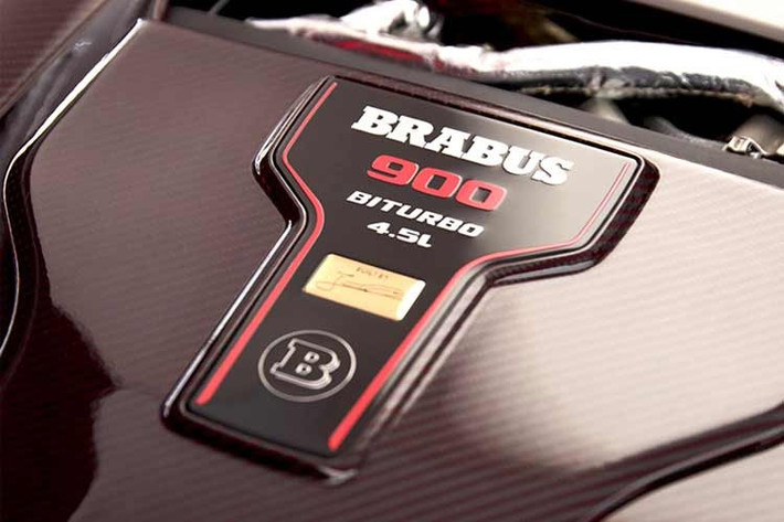 BRABUS 900 ROCKET EDITION trang bị động cơ BRABUS ROCKET 900 V8 Biturbo, vốn được tinh chỉnh để duy trì hiệu suất cao liên tục trong mọi điều kiện lái.