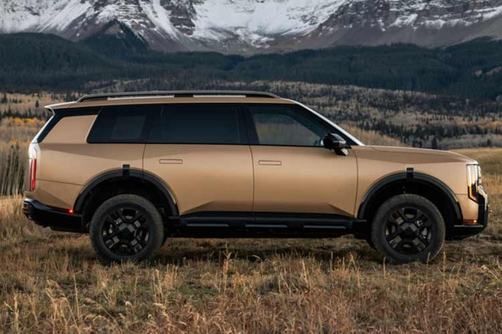 Theo đánh giá, việc tích hợp hệ truyền động điện có thể ảnh hưởng đến các yếu tố quan trọng của khả năng off-road, đặc biệt là khoảng sáng gầm.