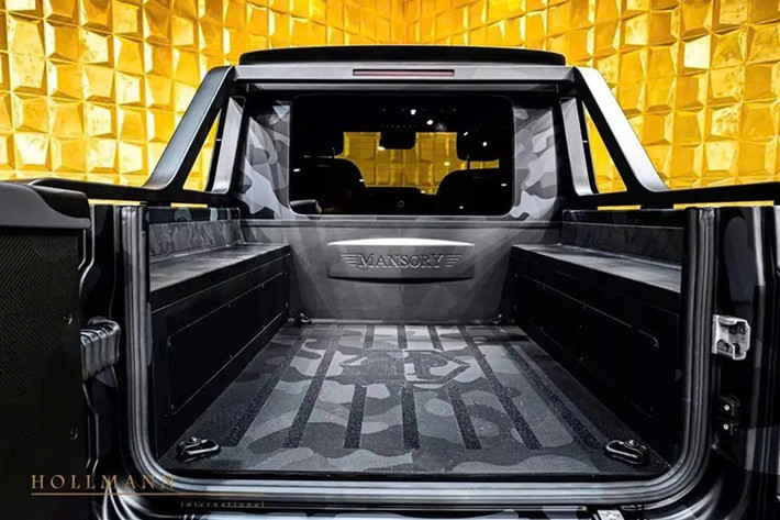 Do đó, dù đã hơn 2 năm tuổi một chút, nhưng nó vẫn là một chiếc xe hoàn toàn mới. Mẫu xe này được cho là đáp ứng các quy định về khí thải Euro 6d-TEMP, và nếu bạn muốn biết mức tiêu thụ nhiên liệu của nó, thì 18 mpg US (13,1 lít/100 km) là câu trải lời.