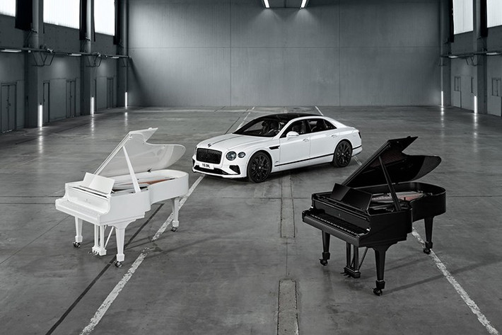 Tại sự kiện độc quyền tại Hamburg, Đức, chiếc Bentley Flying Spur Speed đặc biệt và dòng piano grand Steinway & Sons phiên bản giới hạn mới cùng xuất hiện. Sự xuất hiện thể hiện sự hợp tác giữa hai tên tuổi hàng đầu trong thế giới xa xỉ là hãng xe sang Bentley và nhà sản xuất piano Steinway & Sons, nhấn mạnh sự tương đồng trong chế tác thủ công, thiết kế và sự sang trọng.