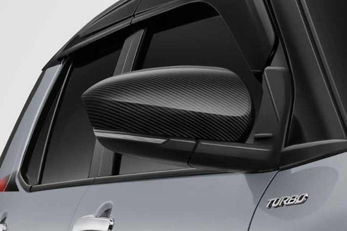 Những thay đổi này không chỉ làm tăng tính thẩm mỹ mà còn giữ vững nét hầm hố và khả năng vận hành ổn định vốn có của mẫu xe SUV cỡ nhỏ này kể từ khi ra mắt thị trường vào năm 2021.