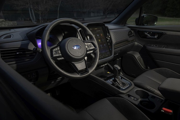 Tại thị trường quốc tế, Forester thế hệ thứ 6 sẽ có hai lựa chọn hệ truyền động gồm: động cơ xăng tăng áp 1.8L và hệ thống hybrid tự sạc.