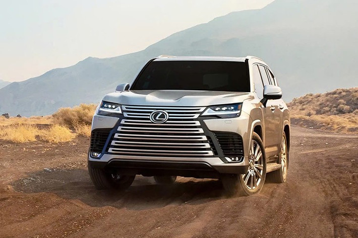 Phiên bản Overtrail tiếp tục đáp ứng nhu cầu của những khách hàng mong đợi chiếc SUV hạng sang của mình có thể làm được nhiều hơn là chỉ di chuyển trong thành phố.