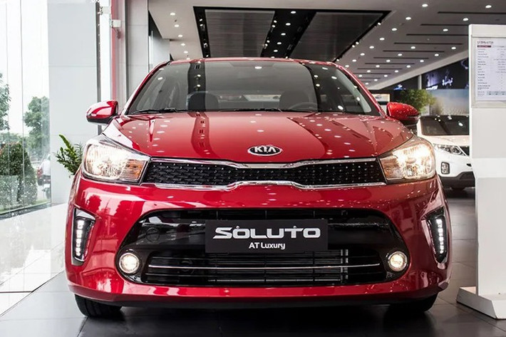 Kia Soluto: 33 xe ﻿Mẫu xe Kia thứ 3 góp mặt trong top xe ế nhất Việt Nam tháng 11/2025, sau Morning và K5, là Soluto. Mẫu sedan hạng B này bán ra 33 chiếc, tăng trưởng 50%. Phân khúc sedan hạng B hiện vẫn được ưa chuộng ở thị trường Việt Nam. Tuy nhiên, Kia Soluto lại bị khách hàng Việt thờ ơ vì thiết kế và trang bị thua kém các đối thủ như Toyota Vios, Honda City hay Hyundai Accent.