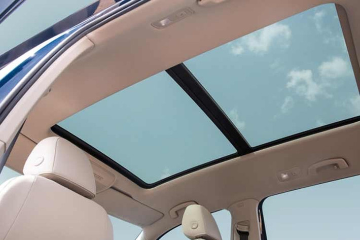 Về khả năng vận hành, xe được trang bị khối động cơ EA888 2.0T thế hệ thứ 5 mới nhất, sản sinh công suất 268 mã lực và mô-men xoắn 400 Nm. Sức mạnh này được truyền xuống hệ dẫn động bốn bánh 4Motion.