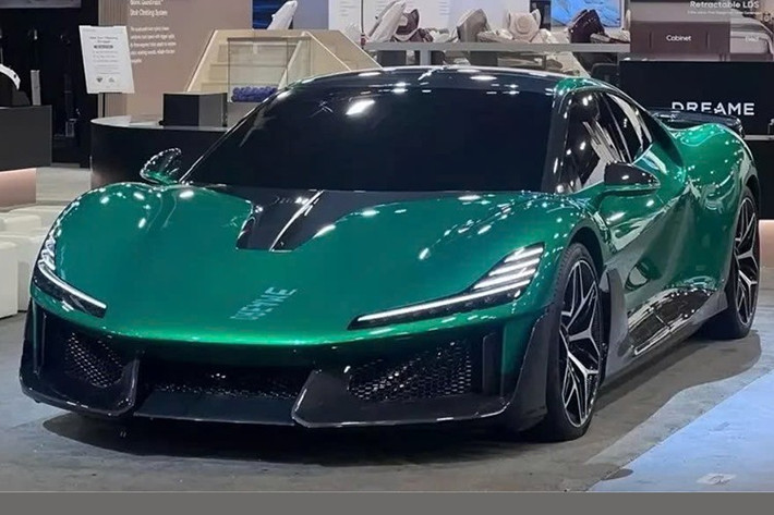 Dreame là hãng điện gia dụng Trung Quốc do Yu Hao sáng lập và gia nhập hệ sinh thái Xiaomi vào năm 2017. Tháng 8/2025, Dreame tuyên bố bước chân vào lĩnh vực ô tô đồng thời hé lộ hai mẫu xe ý tưởng có thiết kế rất giống Bugatti Chiron và Rolls-Royce Cullinan.