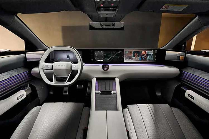 Xe chưa được công bố nội thất, nhưng xác nhận sẽ có ít nhất một phiên bản cấu hình 4 chỗ. Dựa trên "người anh em" E5 Sportback, nhiều khả năng AUDI EX7 cũng được trang bị màn hình 27 inch, trợ lý ảo AUDI Assistant, ốp gỗ nội thất, sạc không dây kép, hệ thống đèn viền, bộ khuếch tán mùi hương và cửa gió ẩn...