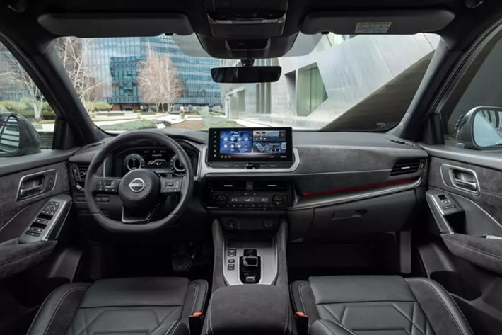 Nissan cho biết các cải tiến trên đã giúp tăng hiệu suất nhiệt lên mức ấn tượng 42%. Bộ tăng áp lớn hơn cũng giúp giảm tua máy 200 vòng/phút khi chạy trên cao tốc, góp phần giảm tiếng ồn trong nội thất tới 5,6 dB.