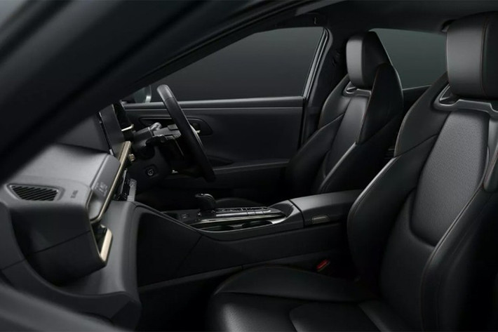 Toyota sẽ bán Crown Estate Limited Matte Metal ra thị trường Nhật Bản với 1 loại động cơ. Theo đó, xe được trang bị hệ truyền động hybrid sạc điện (PHEV), bao gồm máy xăng 4 xi-lanh, hút khí tự nhiên, dung tích 2.5L, kết hợp với hai mô-tơ điện, cho tổng công suất lên đến 302 mã lực.