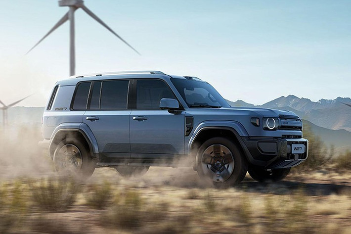 Tại thị trường Trung Quốc, iCaur V27 2026 mới được dự kiến có giá từ 200.000 đến 250.000 nhân dân tệ (tương đương khoảng 739 - 923 triệu đồng), cạnh tranh trực tiếp với BYD Fangchengbao 5 và Great Wall Tank 700 Hi4-T.