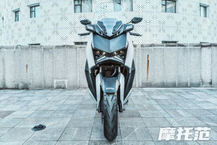 Với những ưu điểm nổi bật, RKM XMAX300 2026 chắc chắn sẽ là một lựa chọn đáng cân nhắc cho người tiêu dùng trong phân khúc xe tay ga cỡ lớn tại Trung Quốc.