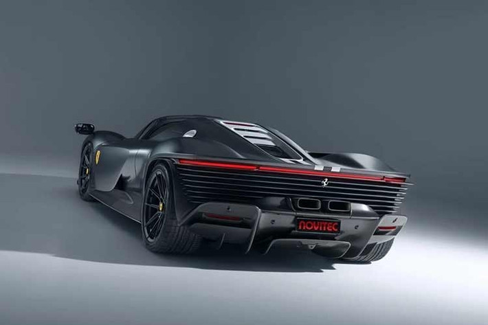 Novitec mang đến 3 kiểu thiết kế mâm forged từ Vossen cho siêu xe Ferrari Daytona SP3. Mâm NF10 có thiết kế 5 chấu kép với khóa trung tâm, kích thước 20 inch ở bánh trước và 21 inch ở bánh sau.