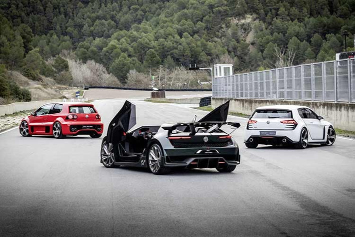 Chỉ là lời nhắc nhở tinh tế rằng, trong suốt hai thập kỷ qua, Volkswagen từng chế tạo một số chiếc xe “điên rồ” nhất lịch sử, nhưng cuối cùng lại chẳng đi đến đâu. Kỷ niệm 50 năm Golf GTI, nhưng hãng không tập trung vào sức mạnh để tôn vinh biểu tượng hot hatch, mà khơi gợi những chiếc xe hoang dã nhất của GTI.