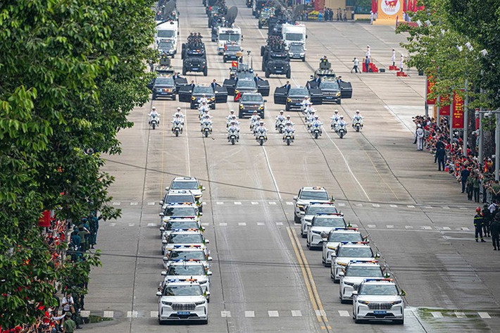 Được biết, các kỹ sư VinFast cần khoảng 60 đến 80 giờ để hoàn thiện các hạng mục theo quy chuẩn đề ra từ phía Bộ Công An trên mỗi chiếc SUV điện Vinfast VF9 cho lực lượng Cảnh sát giao thông.