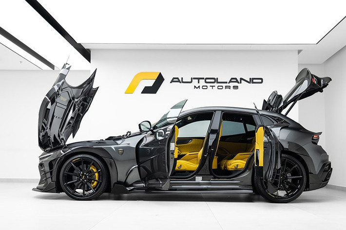 Ngoại trừ nội thất, nhưng với diện mạo bên ngoài khá bắt mắt, chiếc Ferrari Purosangue độ của Keyvany Porroo cũng khá được tán dương, và rõ ràng, phong trào độ body kit cho siêu SUV này có thêm 1 thành viên nữa, để mọi người cùng chiêm ngưỡng.