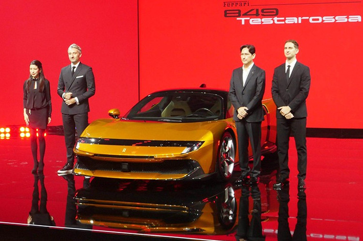 Ferrari vừa đưa 849 Testarossa chính thức ra mắt thị trường Đông Nam Á thông qua sự kiện ra mắt tổ chức tại Thái Lan. Theo một số nguồn tin, ngay sau sự kiện, đã có khách hàng Việt Nam đặt mua 849 Testarossa chính hãng, dù số lượng phân bổ cho thị trường trong nước vô cùng hạn chế.