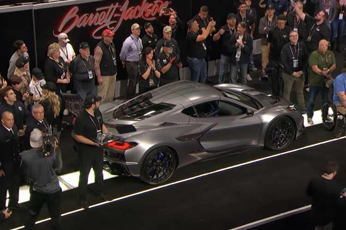 Ngay cả chiếc Stingray, được nhà sản xuất đánh giá có công suất 490 mã lực và mô-men xoắn 465 pound-feet (630 Nm), cũng đắt hơn 6 năm trước khi được bán đấu giá. Năm 2020, chiếc Stingray được mua với giá 3 triệu USD. Mặc dù giá bán thấp hơn, nó vẫn sẽ là chiếc ZR1X đắt nhất từng được bán ra.