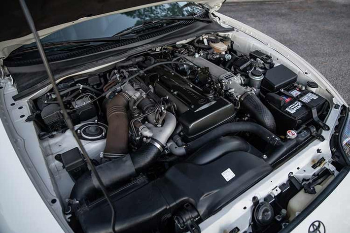 Vậy điều gì đã khiến người mua chấp nhận chi số tiền 242.000 USD, đó là vì chiếc Supra này không chỉ ở trong tình trạng hoàn hảo và nguyên bản, mà còn là phiên bản cuối cùng dành cho thị trường Mỹ, và có số km đã đi rất thấp. Đồng hồ công tơ mét chỉ hiển thị 6.080 dặm (9.785 km).