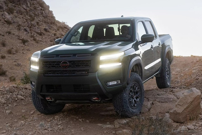 Điều bất ngờ là Nissan không chọn Thái Lan – thị trường bán tải lớn nhất Đông Nam Á – làm nơi giới thiệu mẫu xe chiến lược, dù Triển lãm Ô tô Quốc tế Thái Lan sẽ khai mạc ngay sau đó vào ngày 28/11. Tại sự kiện này, chỉ có một phiên bản Navara cũ được nâng cấp nhẹ được mang đến trưng bày.