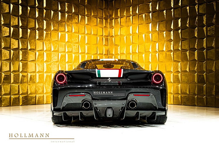 Nếu bạn nghĩ những chiếc siêu xe Ferrari 488 Pista bản thường đã đắt đỏ, hãy chờ xem giá của Piloti Ferrari Edition. Siêu xe này được cho là chỉ có một chủ sở hữu duy nhất và đã chạy được 85 km.
