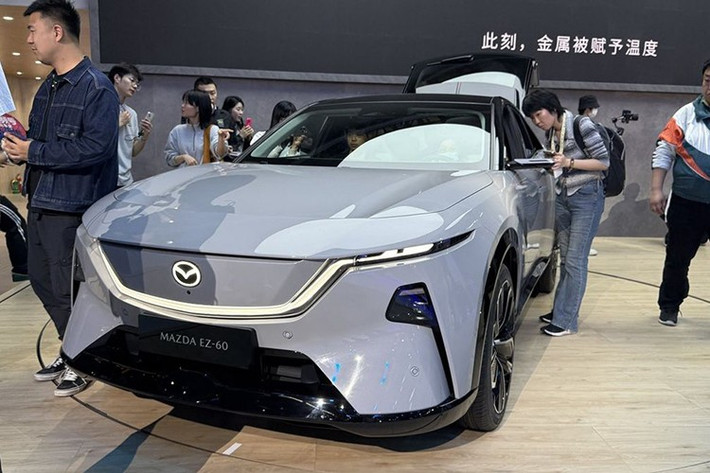Mazda EZ-60 được sản xuất tại nhà máy Nam Kinh. Được biết, trong giai đoạn tiền sản xuất, hơn 800 nguyên mẫu EZ-60 đã được sử dụng cho hơn 400 chương trình kiểm tra khác nhau, với tổng quãng đường thử nghiệm thực tế lên tới 3 triệu km, bao gồm 500.000 km kiểm tra độ bền tại 8 quốc gia châu Âu.