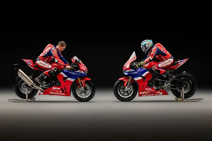 Những ai sở hữu chiếc Honda CBR1000RR-R Fireblade SP Dean Harrison Edition bản đặc biệt giới hạn này sẽ không chỉ nhận được chiếc xe với thiết kế và cấu hình đặc biệt mà còn được tặng kèm ba phụ kiện đi kèm.