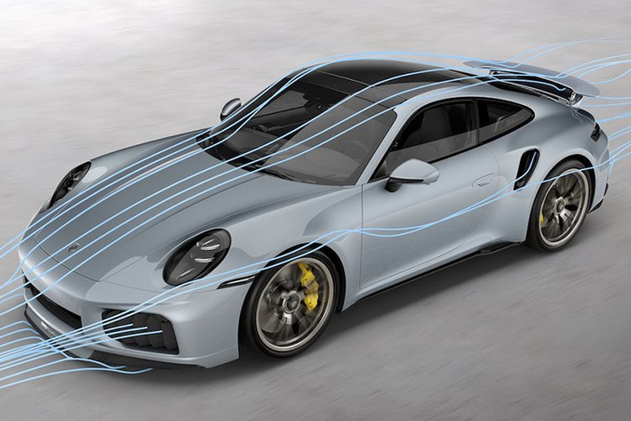 Phiên bản mui trần có cấu hình 2+2. Về khả năng tùy chỉnh, bộ phận Porsche Exclusive Manufaktur cung cấp hơn 100 màu ngoại thất, mui xe carbon lộ thiên và thậm chí cả cần gạt nước bằng carbon siêu nhẹ, nhẹ hơn 50%.