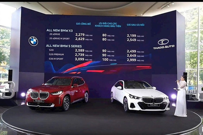 Mức giá xe BMW X3 2025 tại Việt Nam được niêm yết chính hãng lần tương ứng là 2,279 tỷ đồng và 2,629 tỷ đồng. Khách hàng đặt mua sớm sẽ nhận ưu đãi 80 triệu đồng cho mỗi phiên bản.
