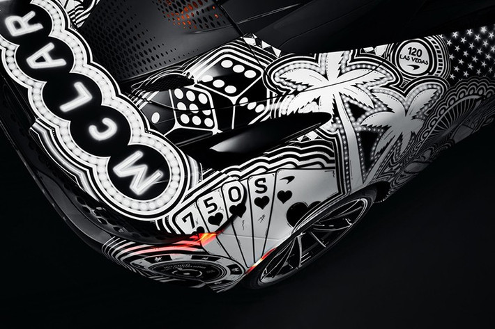 Nhưng đó chưa phải là tất cả, bởi cả hai tay đua McLaren F1 Lando Norris và Oscar Piastri đều đã áp dụng một số chi tiết thiết kế thủ công của riêng họ. Một con mắt tinh tường cũng có thể nhận thấy sự bổ sung của Giải vô địch thế giới dành cho các nhà sản xuất thứ mười của McLaren dưới dạng một ngôi sao trên cản sau.