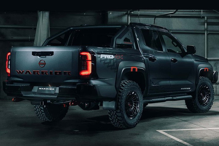 Bất ngờ lớn tại sự kiện ra mắt là phiên bản concept Navara Warrior do Premcar phát triển, tập trung vào khả năng off-road với gầm nâng thêm 14 mm, mâm 17 inch kiểu beadlock, lốp đa địa hình 32,2 inch và tấm bảo vệ gầm.