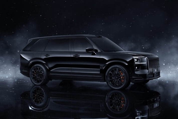 Phiên bản cao cấp nhất của Zeekr 9X sử dụng hệ thống hỗ trợ lái G-Pilot H9, đạt tiêu chuẩn tự lái cấp độ 3, nhờ 5 cảm biến LiDAR 520-line và 2 chip Nvidia Drive Thor với tổng hiệu suất tính toán đạt 1.400 TOPS. Mức giá xe khoảng 600.000 Nhân dân tệ (tương đương 2,1 tỷ đồng).