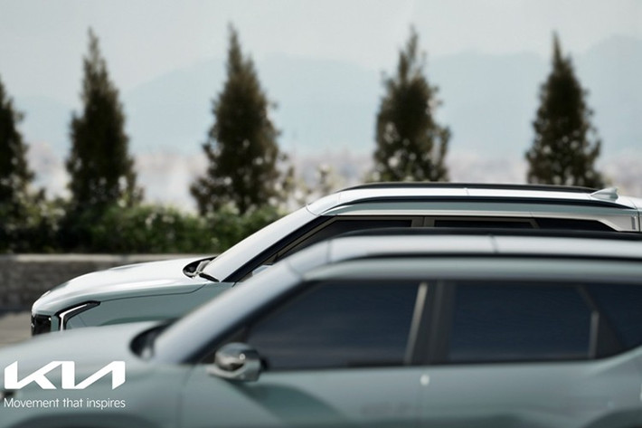 Ngoại hình mẫu xe SUV Kia Seltos 2027 mới gây ấn tượng với tỷ lệ thân xe vững chãi, các đường nét sắc sảo cùng ốp thân mạnh mẽ, tạo nên diện mạo năng động, tự tin và đậm cá tính.