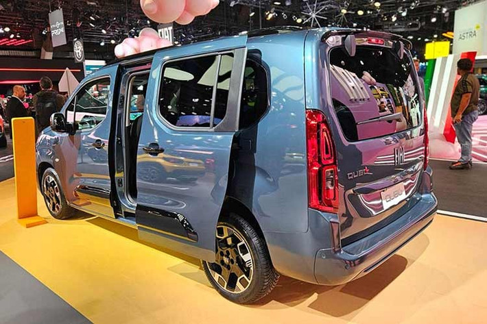 Đợt ra mắt ban đầu sẽ chỉ bao gồm năm màu ngoại thất: Trắng Gelato, Đen Cinema, Đỏ, Xanh Foresta và Riviera. Công ty cũng xác nhận Qubo L sẽ được trang bị Magic Windows (mái kính đa năng) và Extended Grip Control cho nhiều điều kiện lái xe khác nhau.