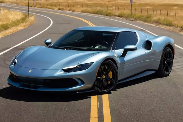 Việc các siêu xe Ferrari sử dụng động cơ hybrid bán lại bị lỗ khá nhiều, trái ngược các mẫu xe xăng luôn tăng giá cho thấy, người mua không mấy thích thú với động cơ xăng lai điệ, hoặc nó không tốt như họ trải nghiệm trên các cổ máy ICE.