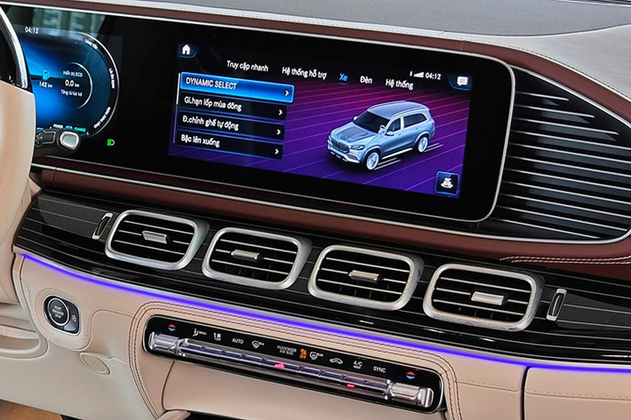 Maybach GLS 480 được trang bị động cơ xăng I6 3.0L, cho công suất 367 mã lực và mô-men xoắn cực đại 500 Nm kết hợp với hộp số tự động 9 cấp và hệ dẫn động 4MATIC (4 bánh toàn thời gian).